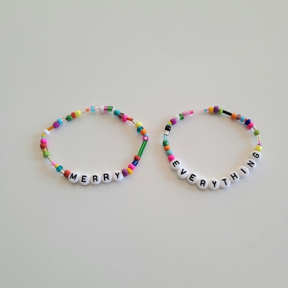 5 For $25 Merry Everything Beaded Bracelet Set - Picture 5 of 5